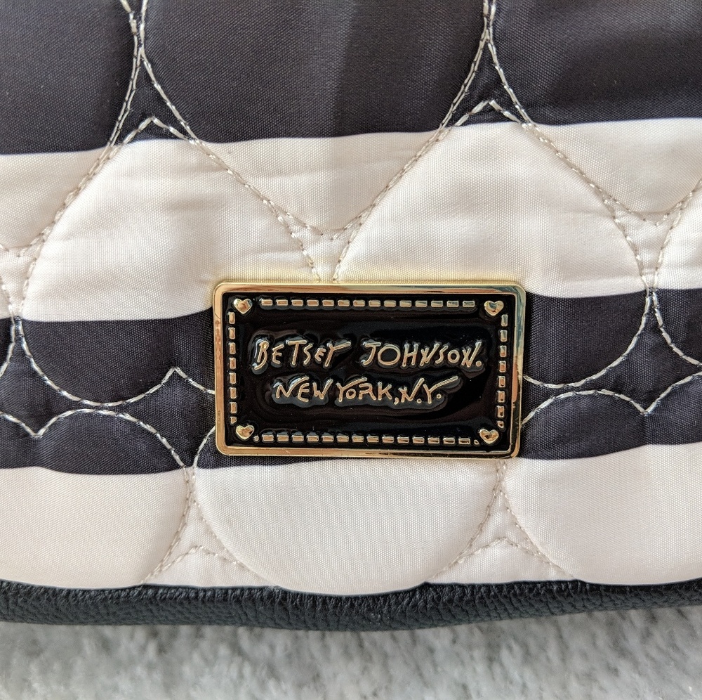 Betsey Johnson Striped Heart Quilted Purse - Picture 2 of 6